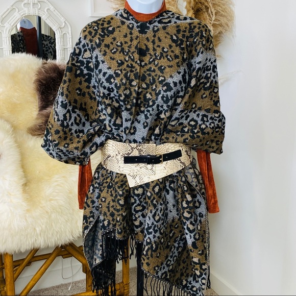 Animal Print Versatile Wear Poncho Cape Cloak O/S - Picture 7 of 13